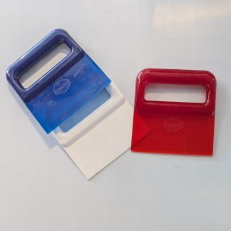 Deigskrape 123x127 mm med håndtak, plast – Turnor