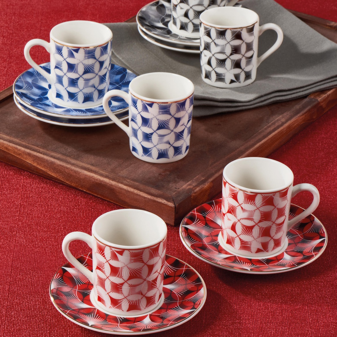 Gural Porselen Camelia Bone Diamantmønster 2411 tyrkisk kaffekopp sett (6 personer) Gural Porselen Camelia Bone Diamantmønster 2411 tyrkisk kaffekopp sett (6 personer)
